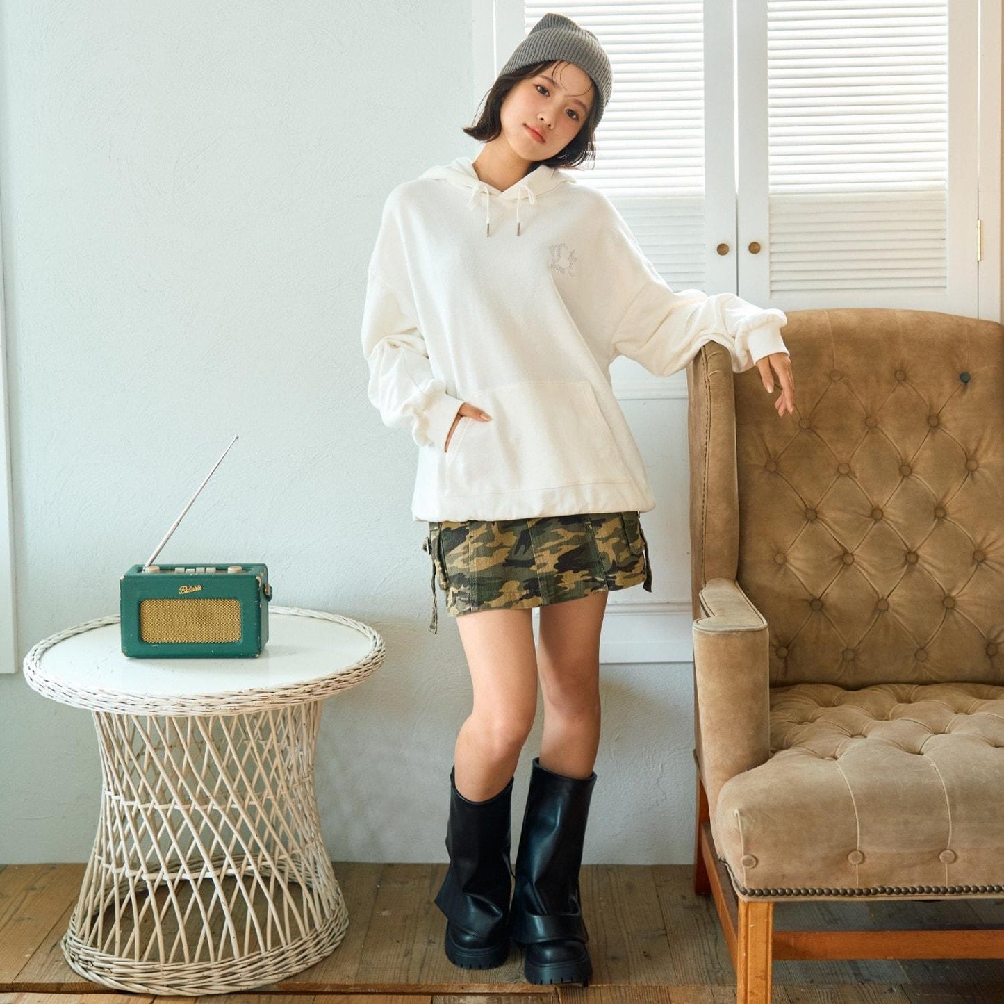 【LTXC】後背水鑽寬鬆連帽衛衣