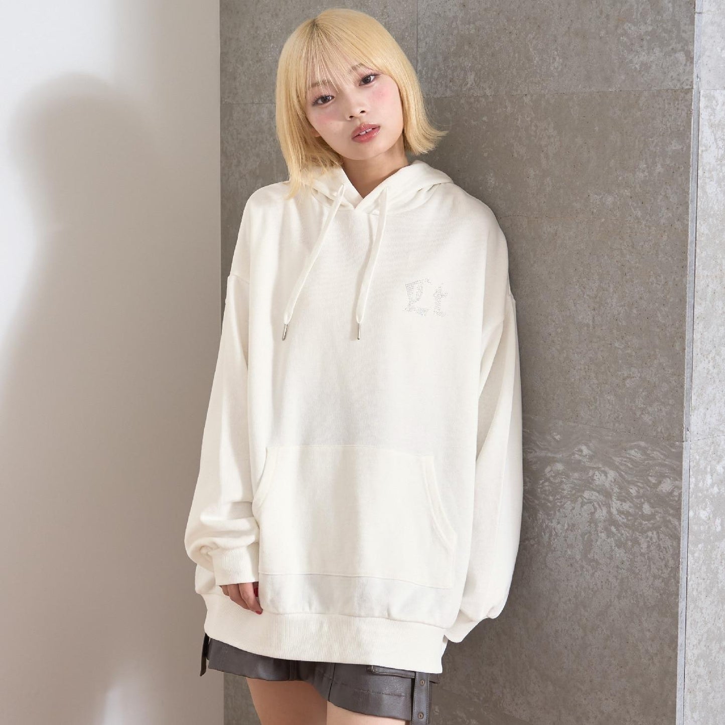 【LTXC】後背水鑽寬鬆連帽衛衣