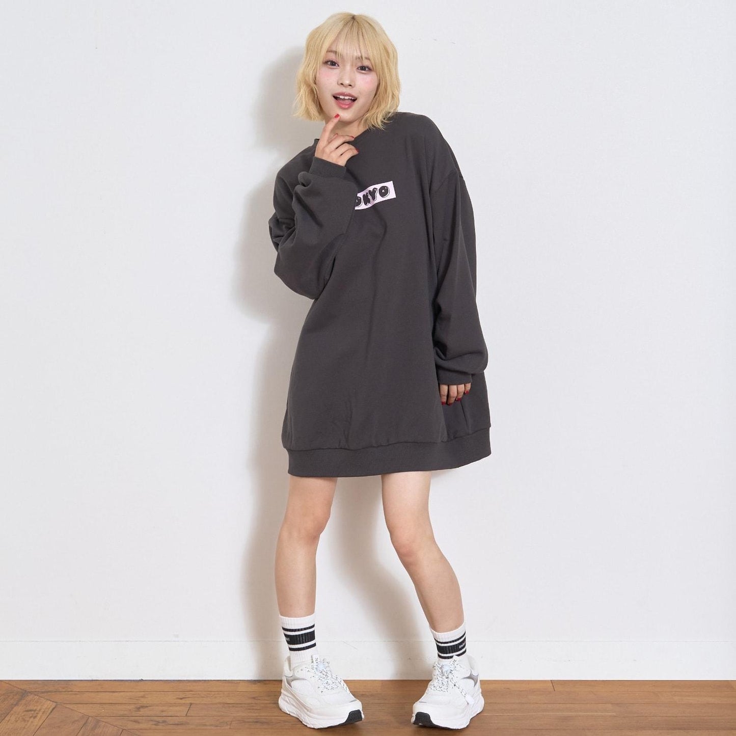 背面印花連衣裙