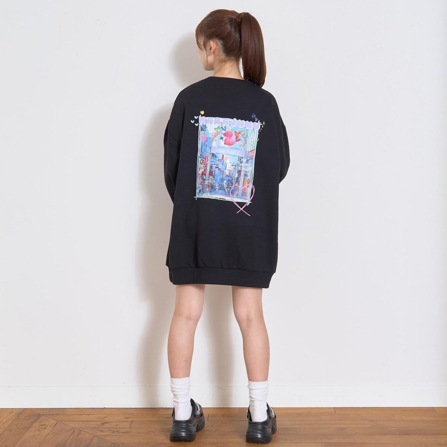 背面印花連衣裙