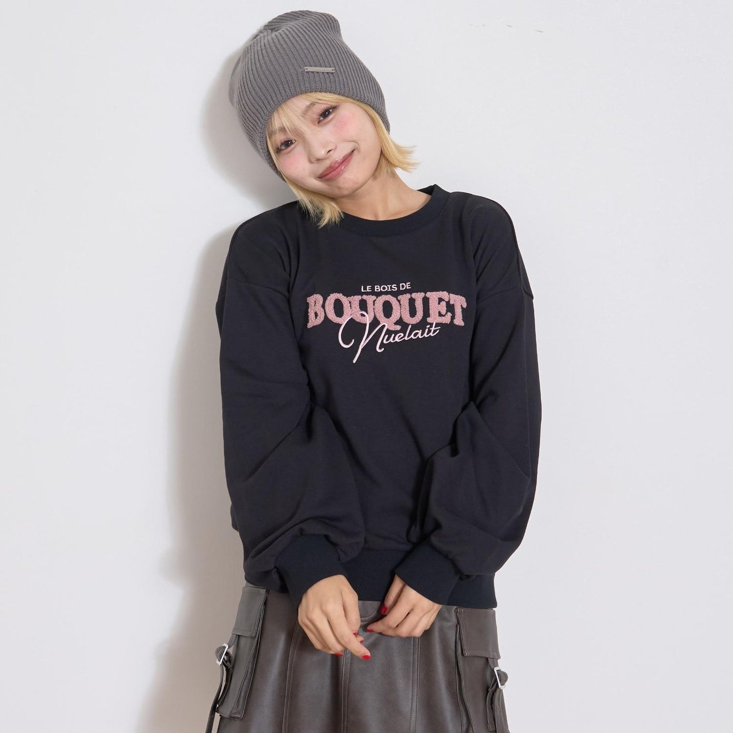 【秒可愛上衣】logo刺繡基礎款衛衣