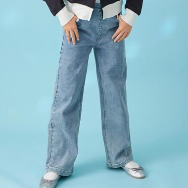 蕾絲拼接牛仔褲