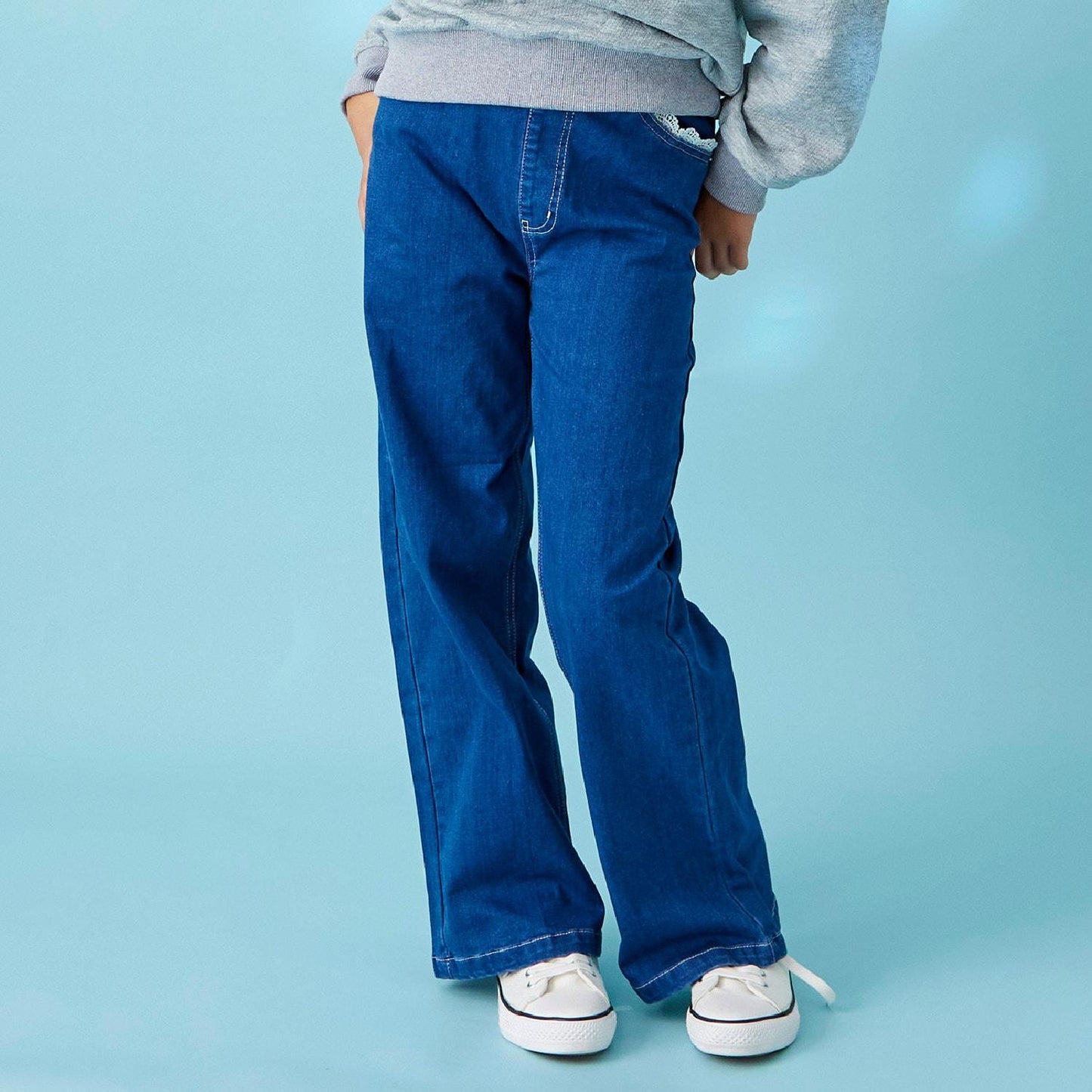 蕾絲拼接牛仔褲