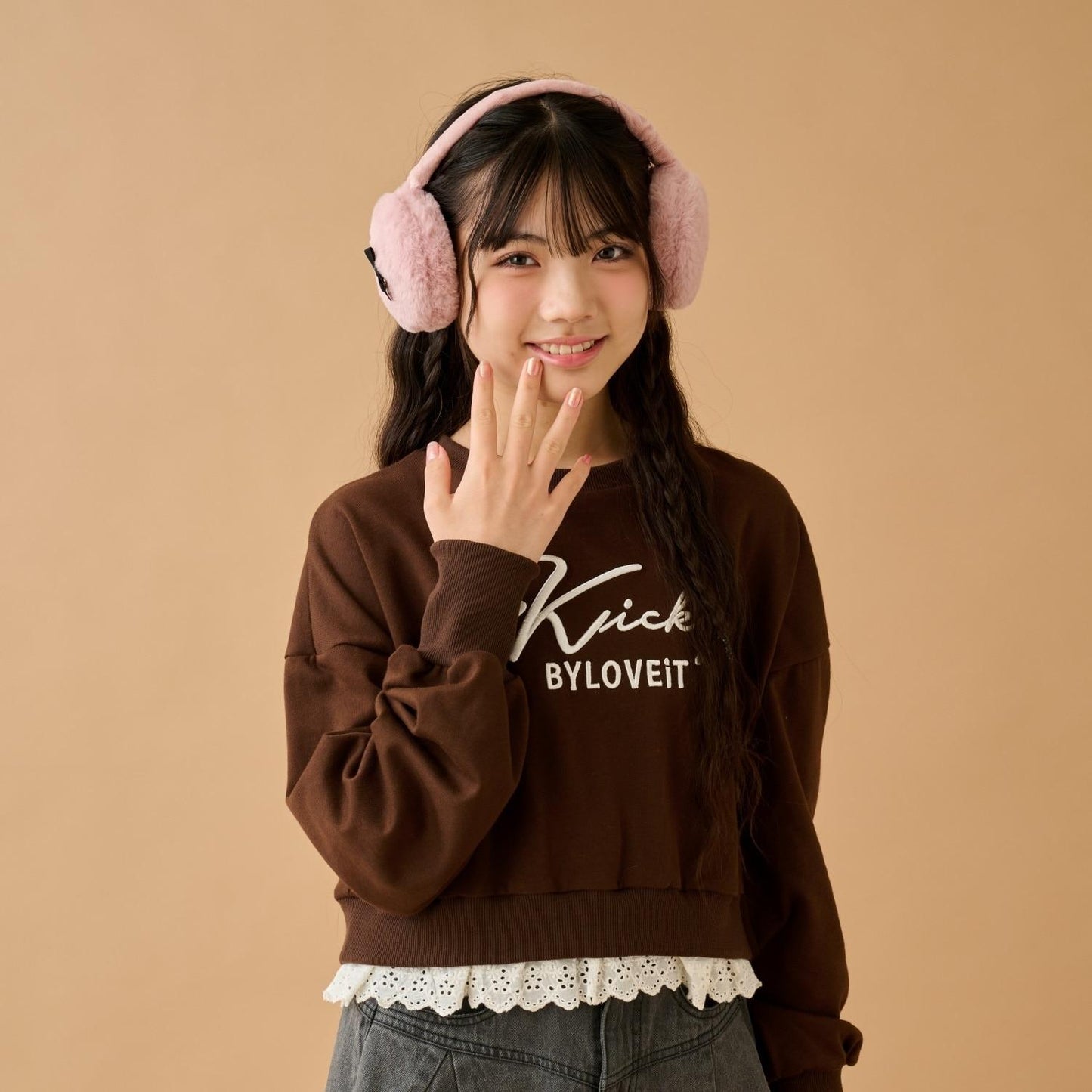 下襬蕾絲套頭衫