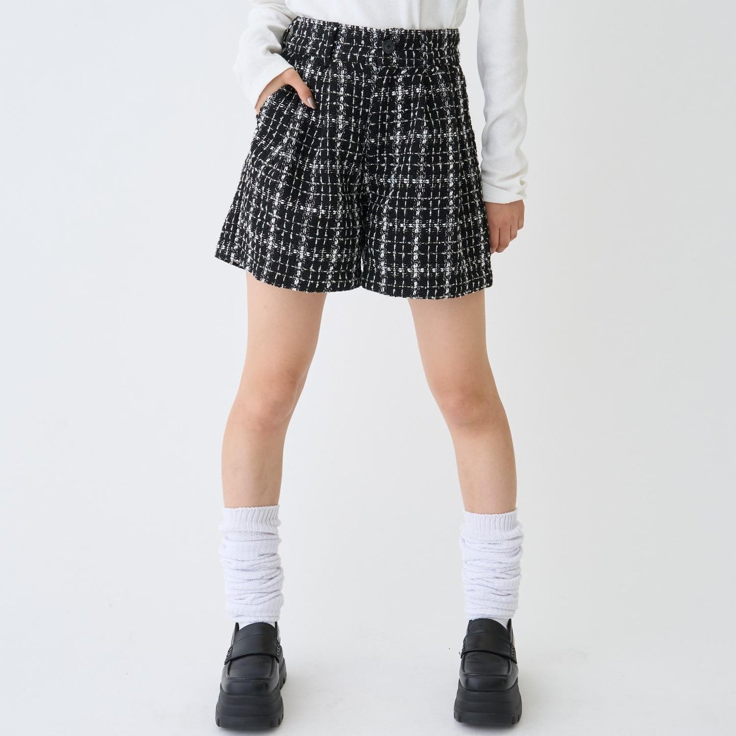 時尚顯瘦假日粗花呢短褲