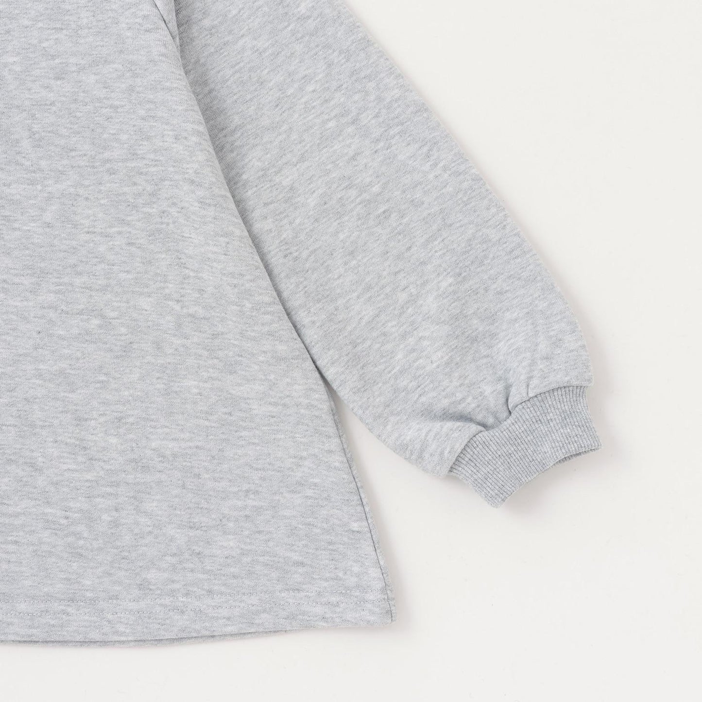 加絨A字版型單點裝飾套頭衫