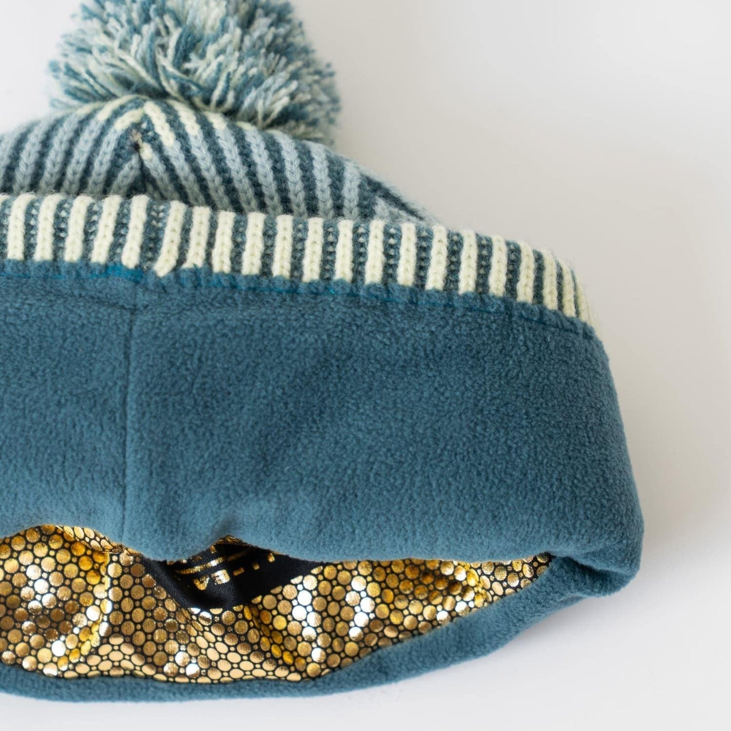 【Columbia】標誌毛球針織帽