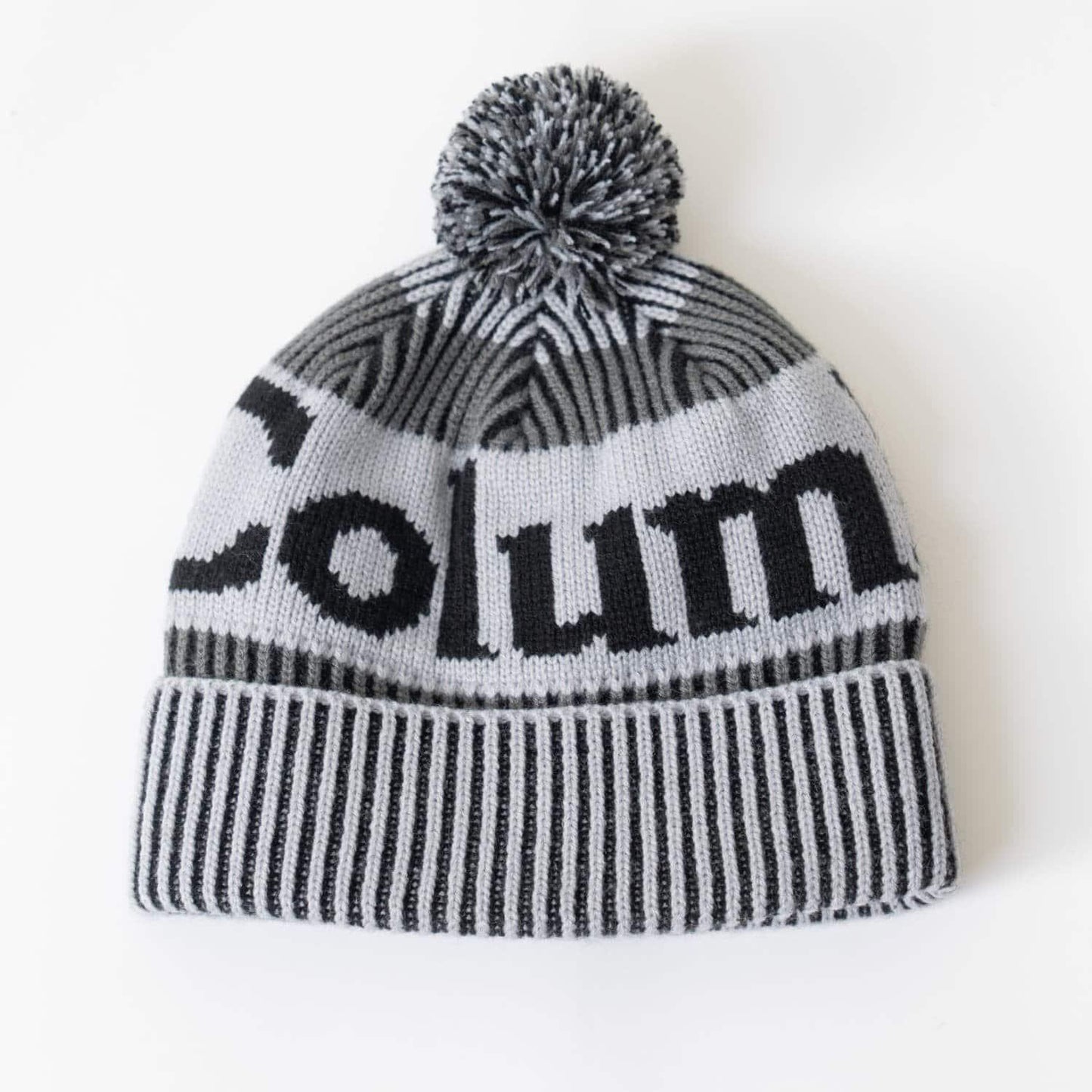 【Columbia】標誌毛球針織帽