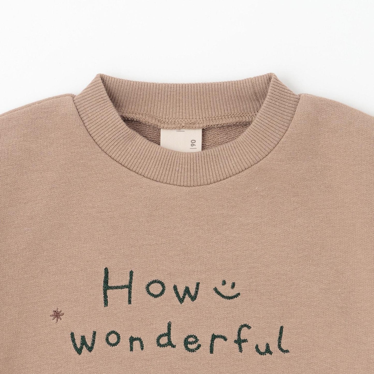 〈フワのびっと〉刺繡拼接衛衣