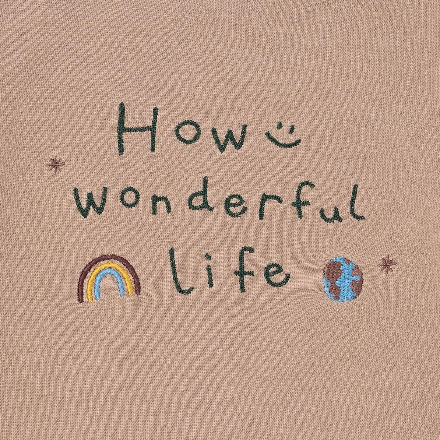 〈フワのびっと〉刺繡拼接衛衣