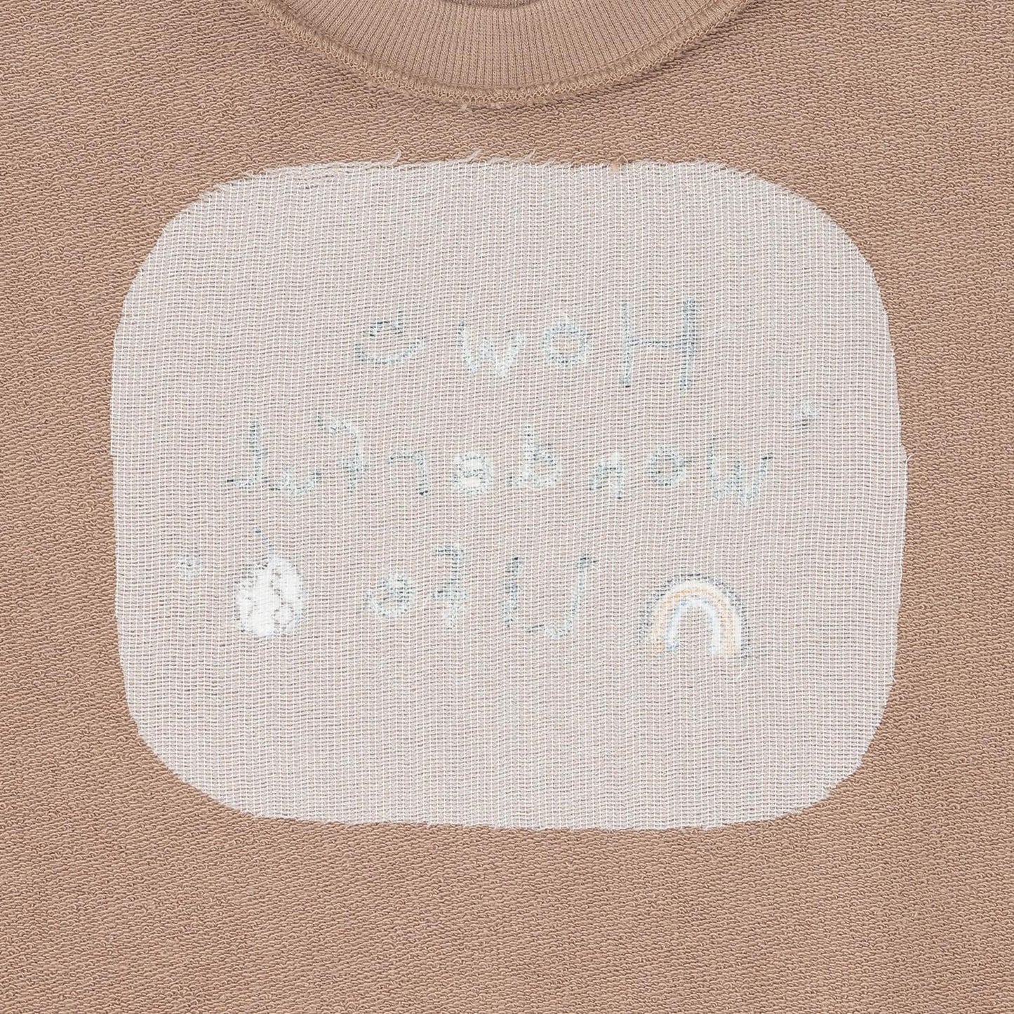 〈フワのびっと〉刺繡拼接衛衣