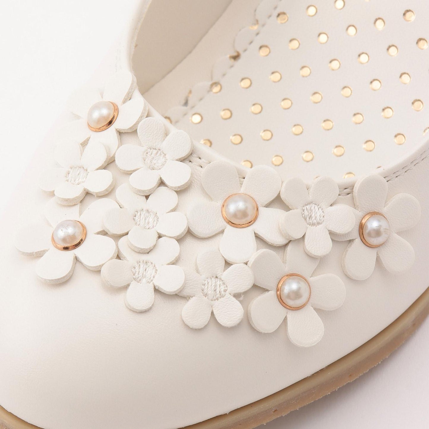 花朵裝飾帶扣鞋