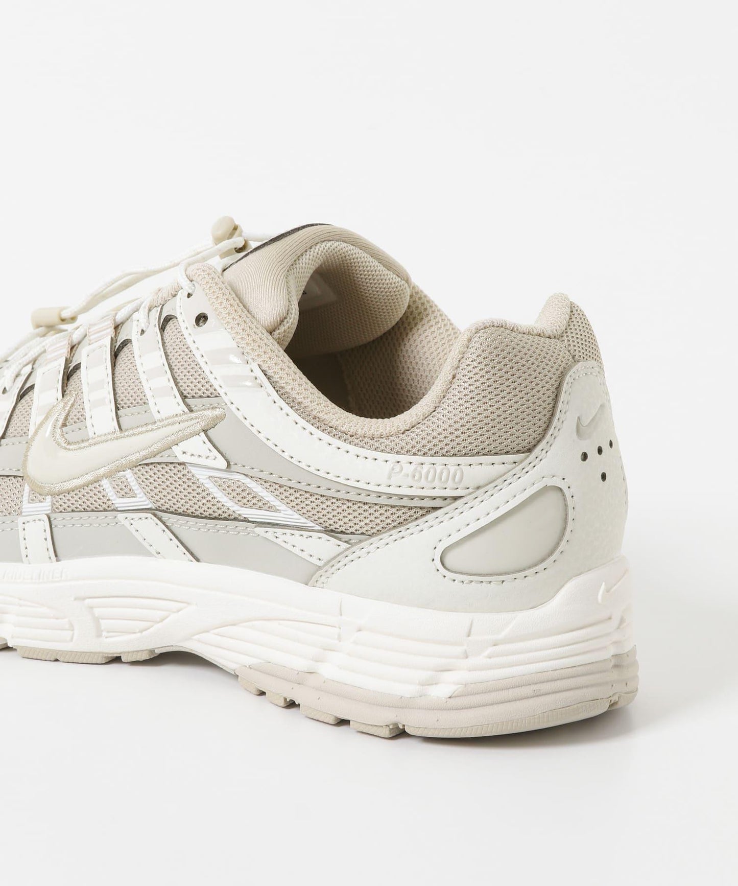 NIKE P-6000