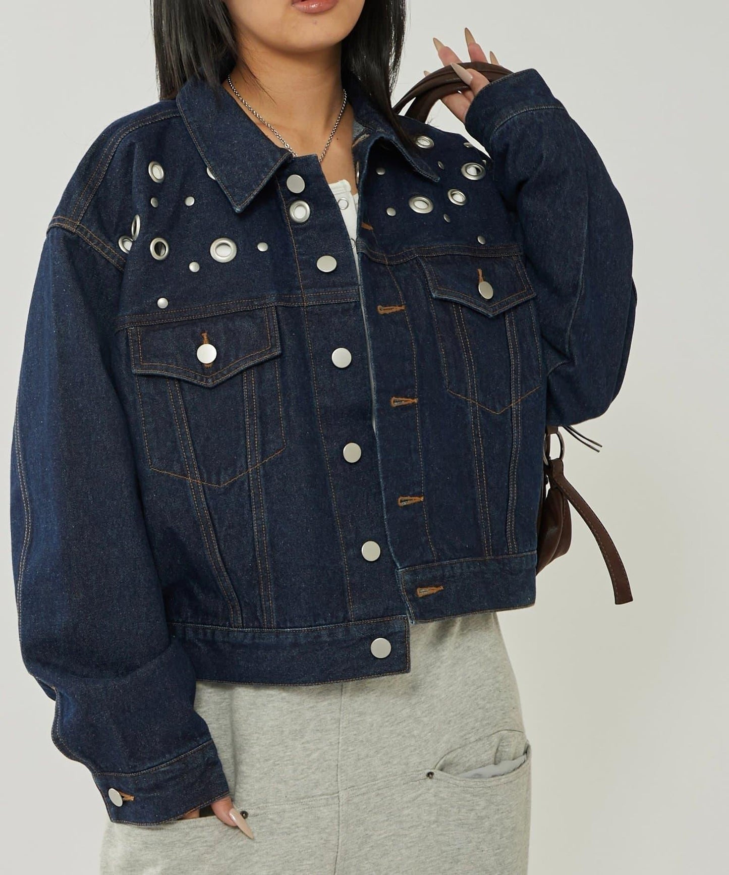 金屬孔眼牛仔夾克