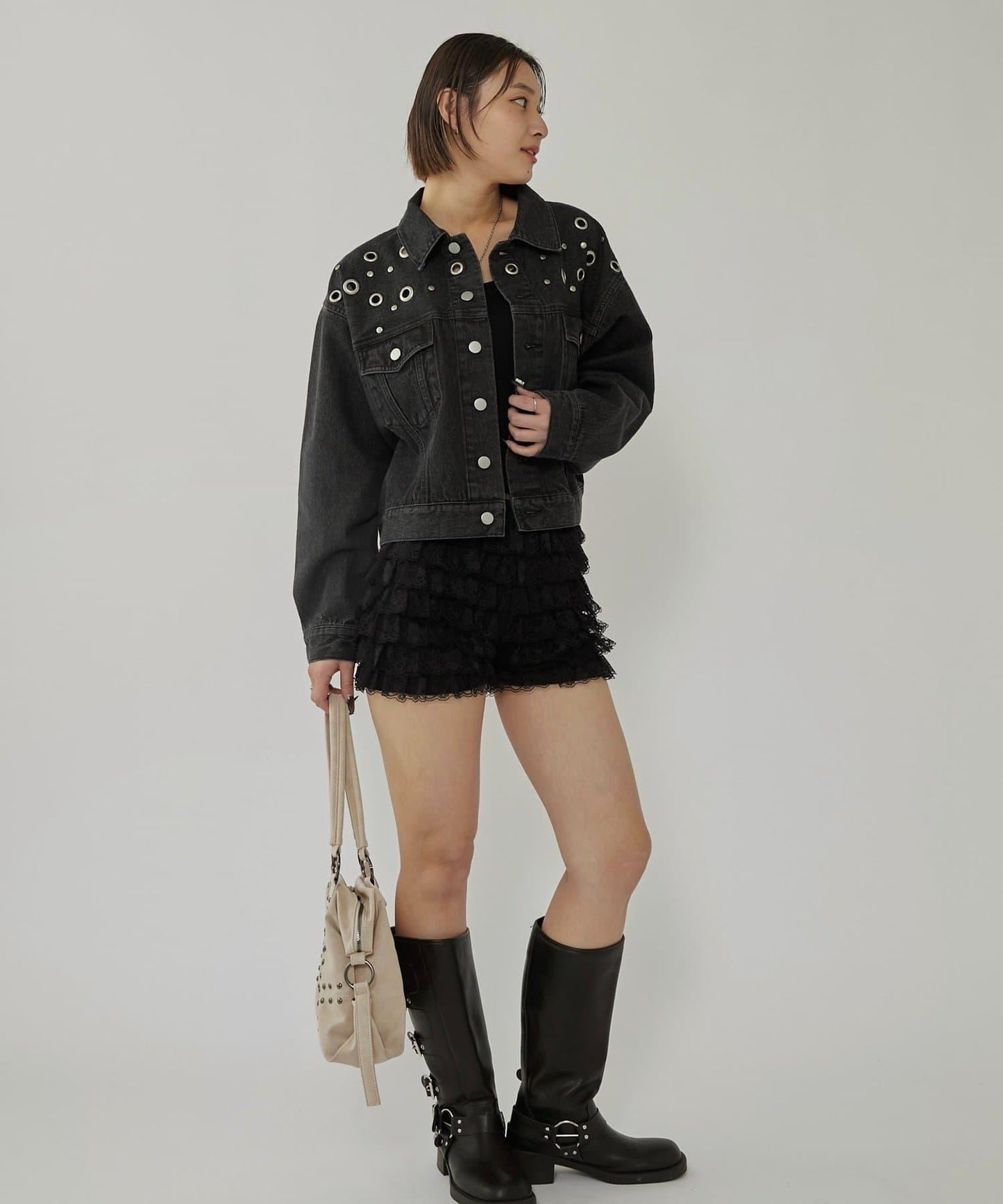 金屬孔眼牛仔夾克