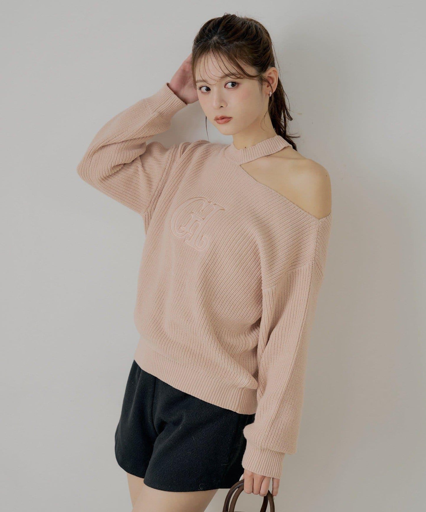 肩部開叉一字肩針織衫