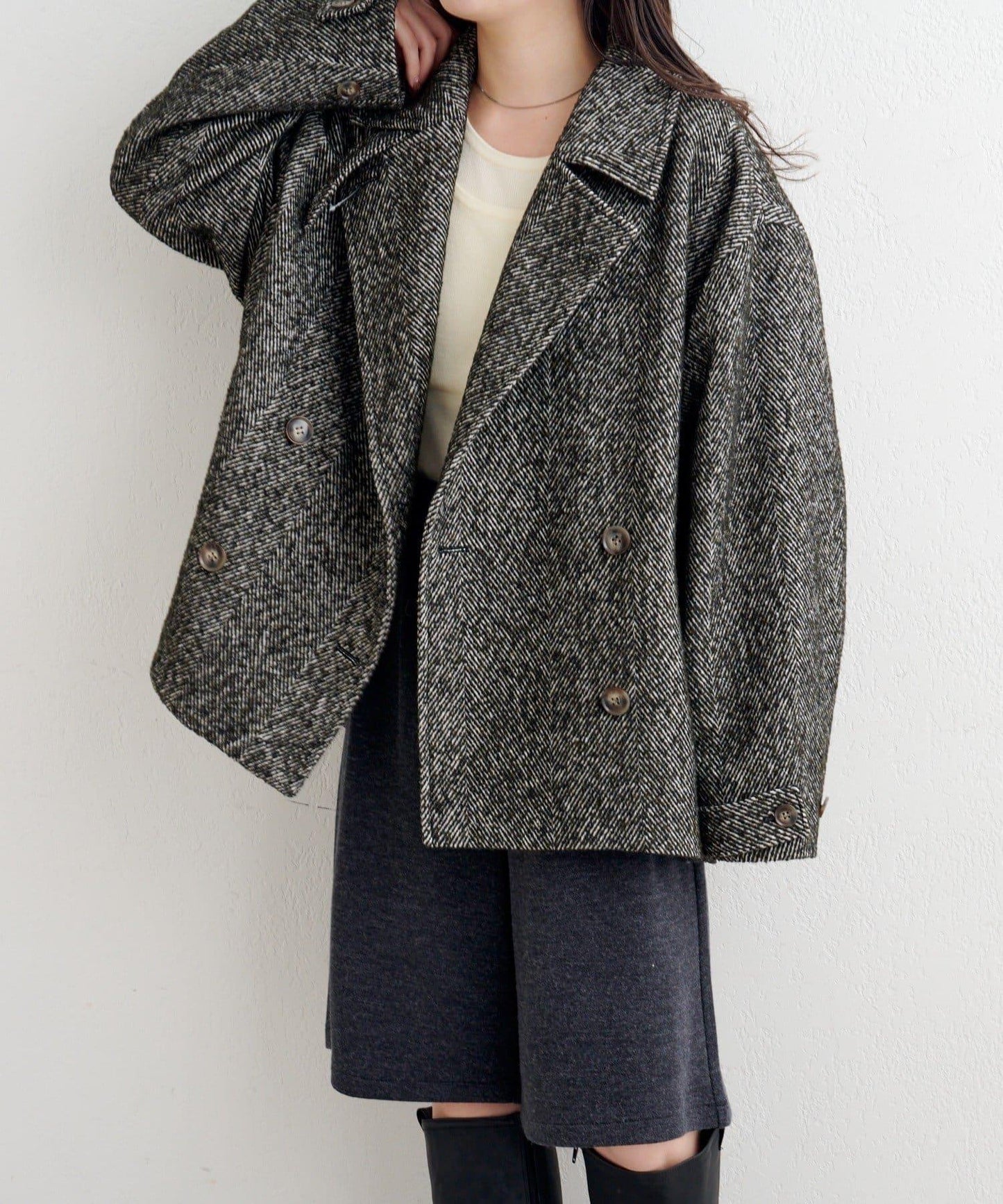 B 繭型西裝領大衣