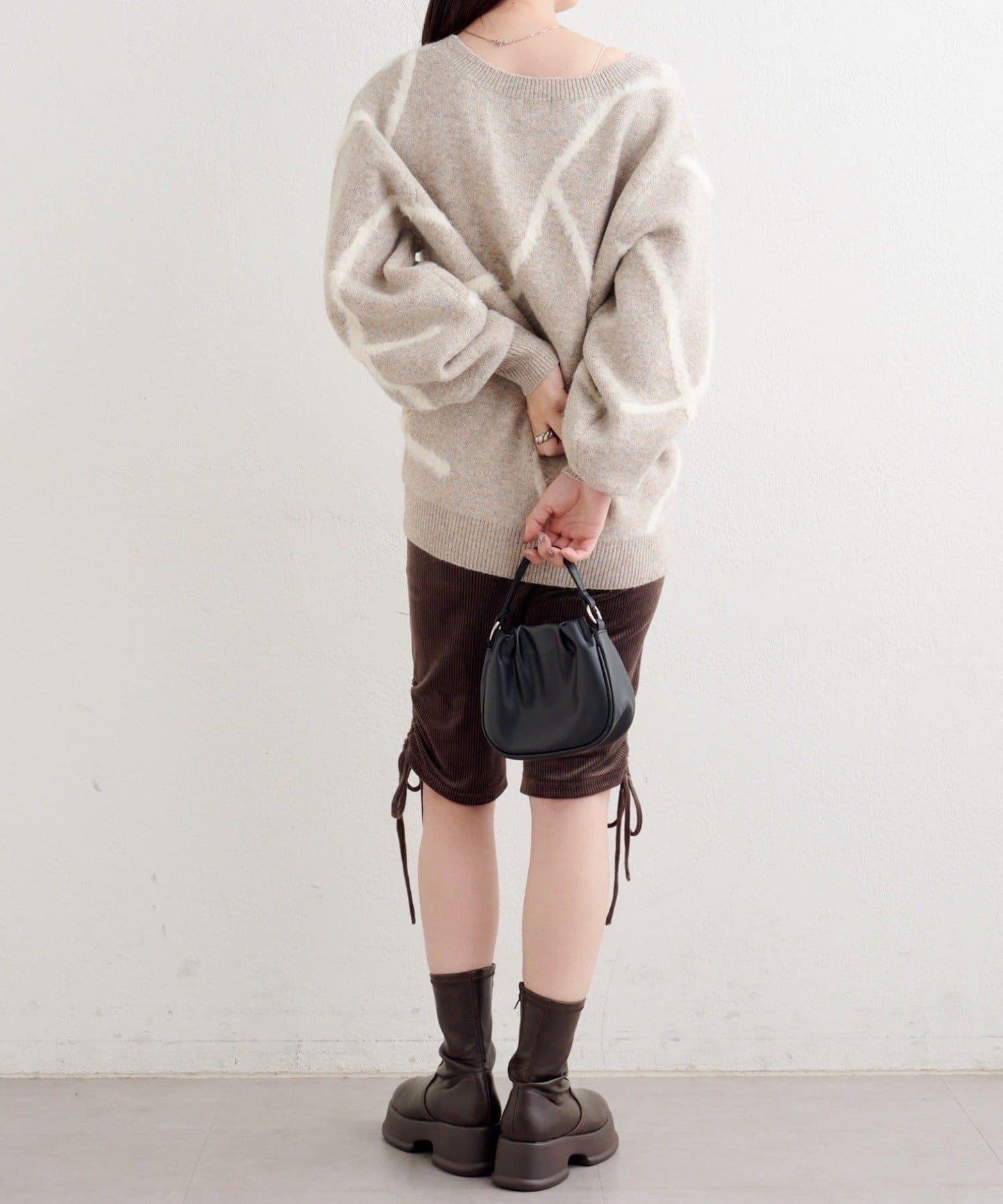 B 長毛線條針織套頭衫