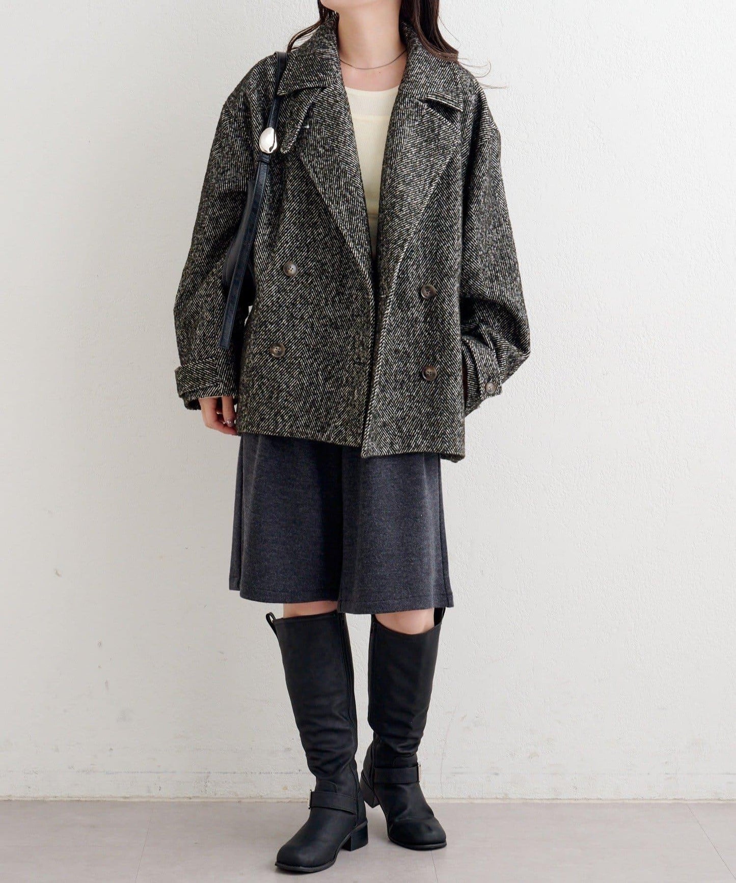 B 繭型西裝領大衣