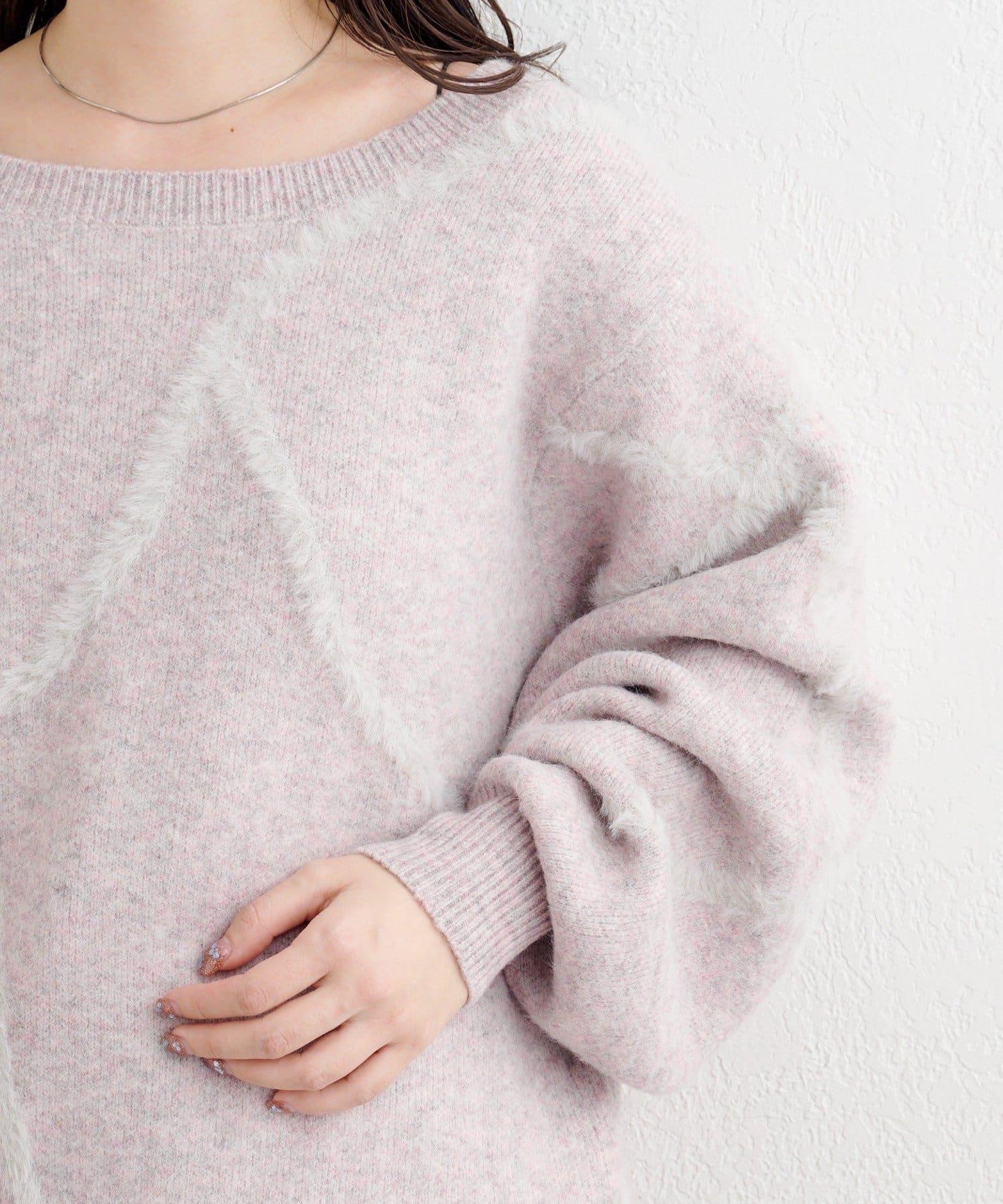 B 長毛線條針織套頭衫