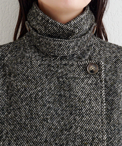 B 繭型西裝領大衣