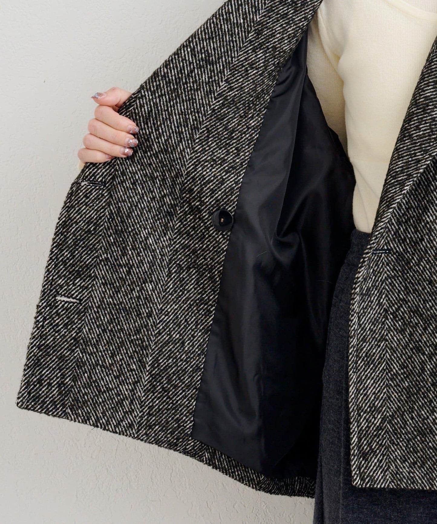 B 繭型西裝領大衣