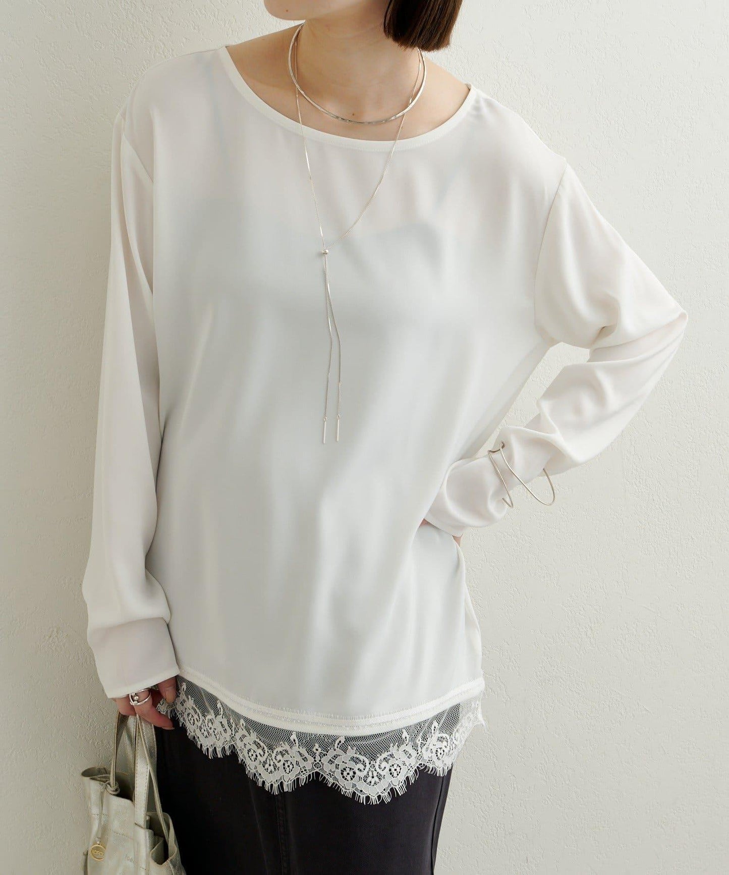 下襬蕾絲T恤衫
