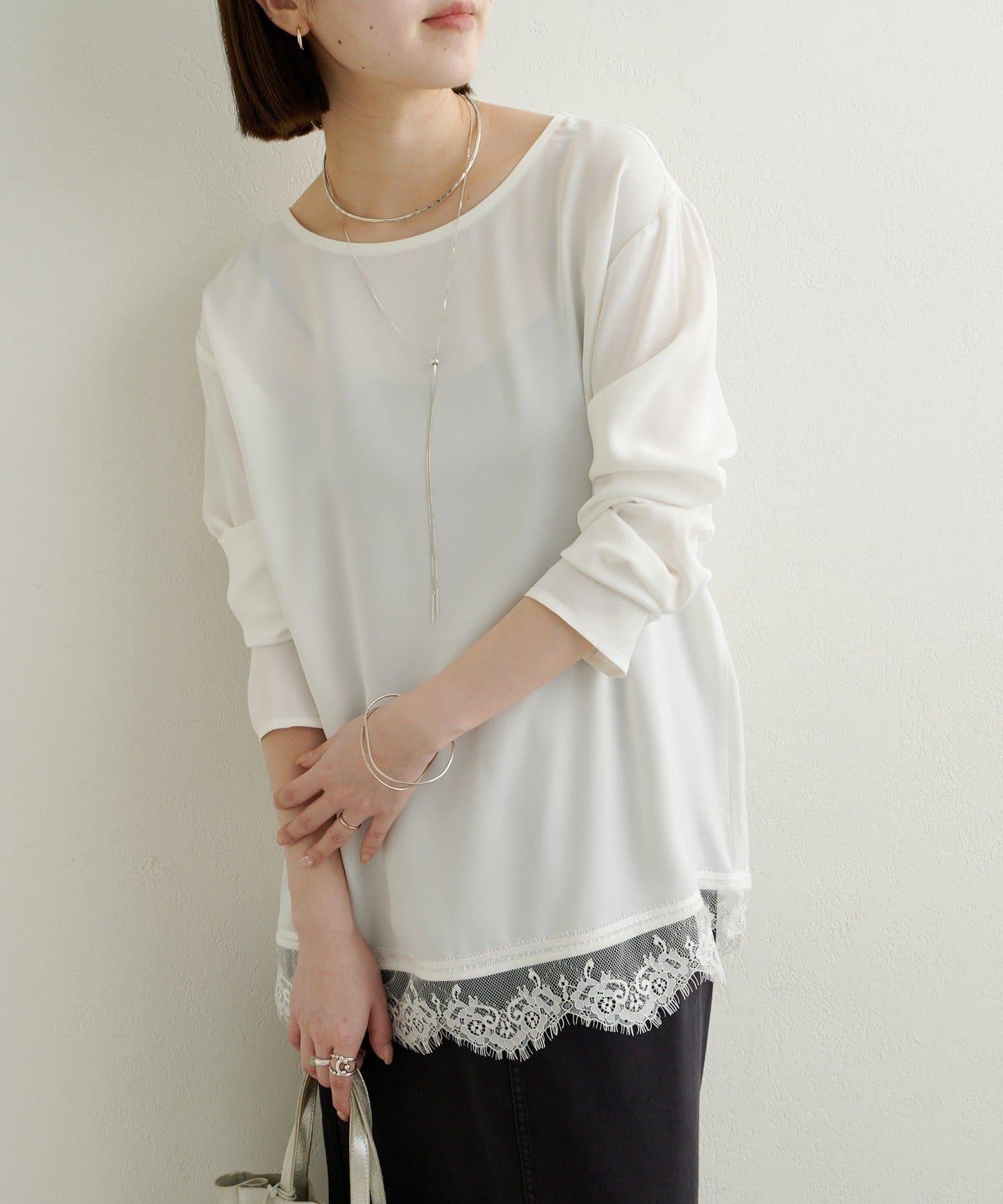 下襬蕾絲T恤衫