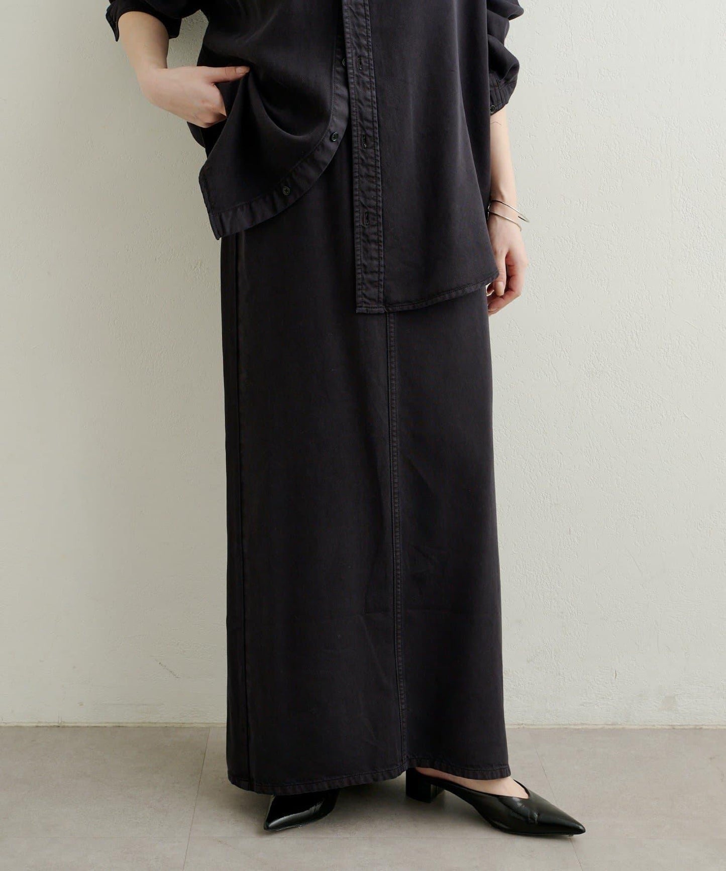 【可搭配套裝穿著◎】天絲柔軟修身半身裙