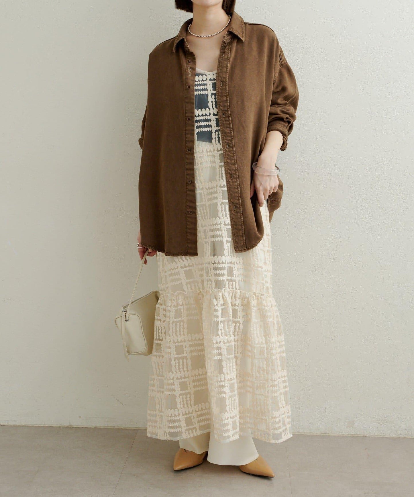 【可搭配套裝穿著◎】刺繡天絲柔軟寬鬆襯衫