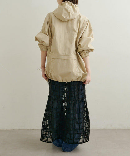 蕾絲吊帶連衣裙