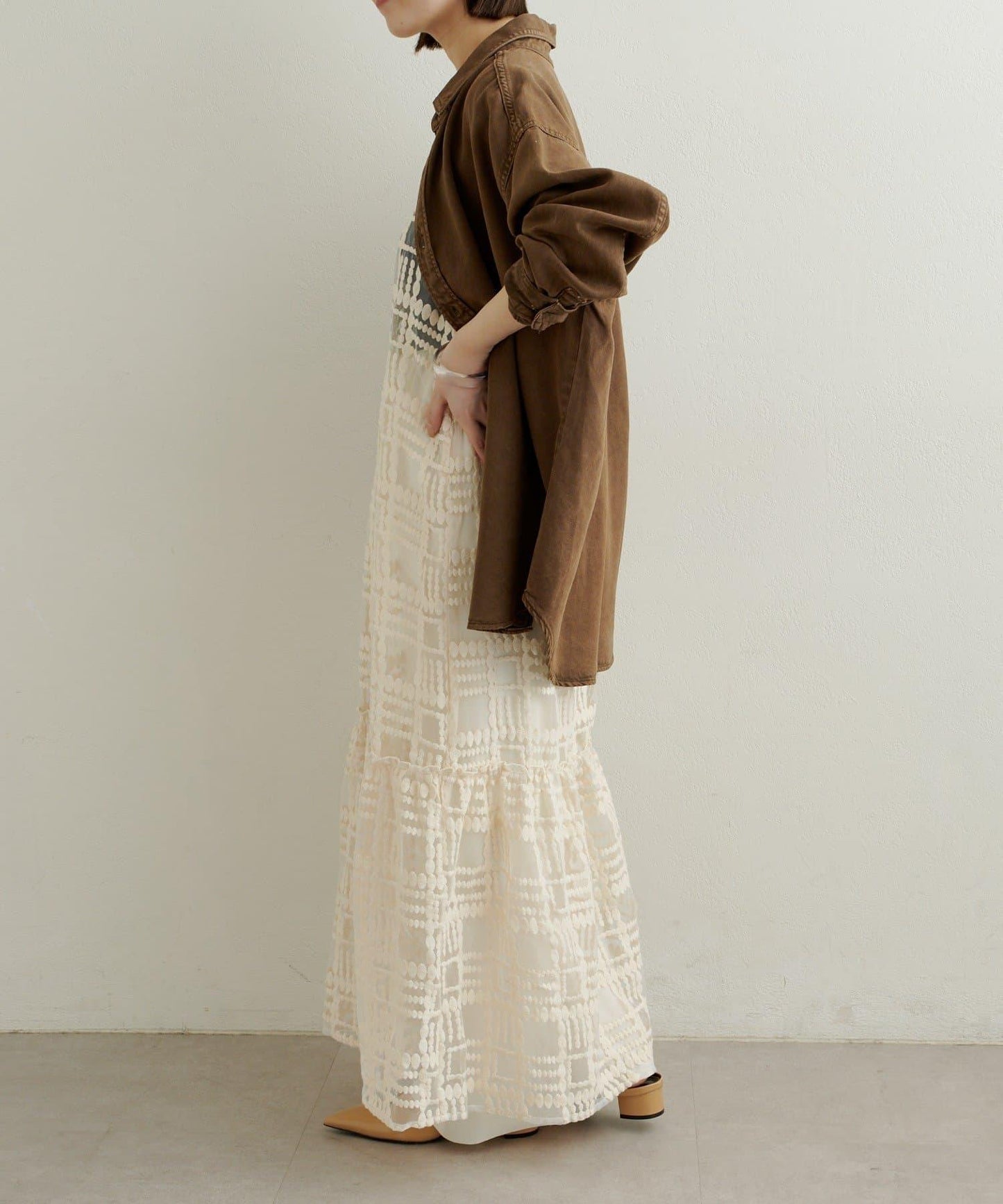 蕾絲吊帶連衣裙