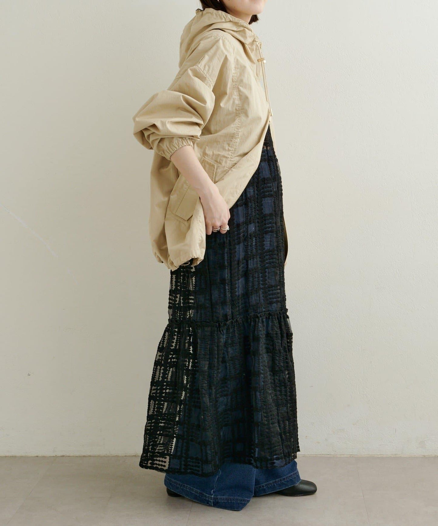 蕾絲吊帶連衣裙