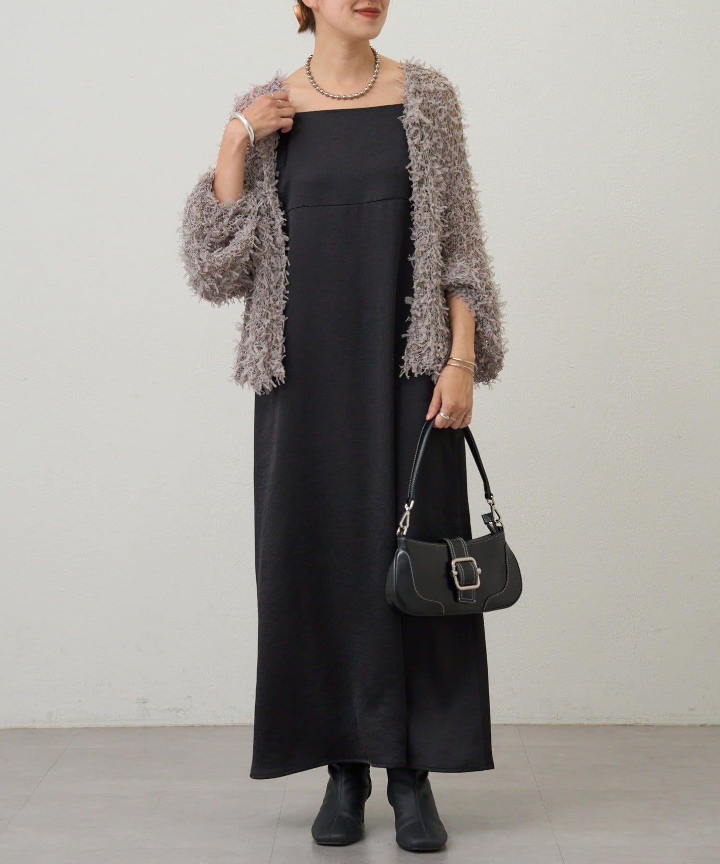 緞面吊帶連衣裙