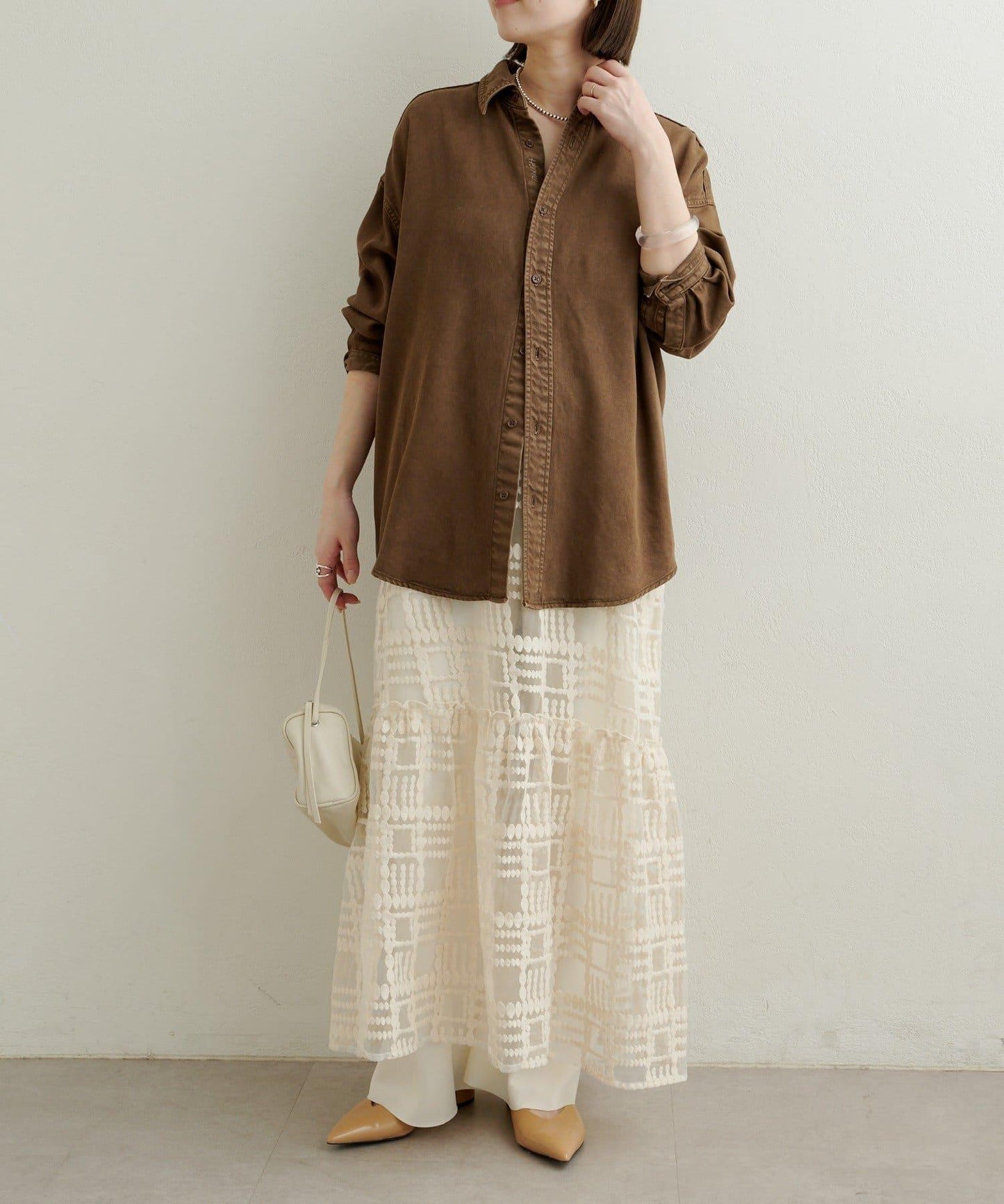 蕾絲吊帶連衣裙