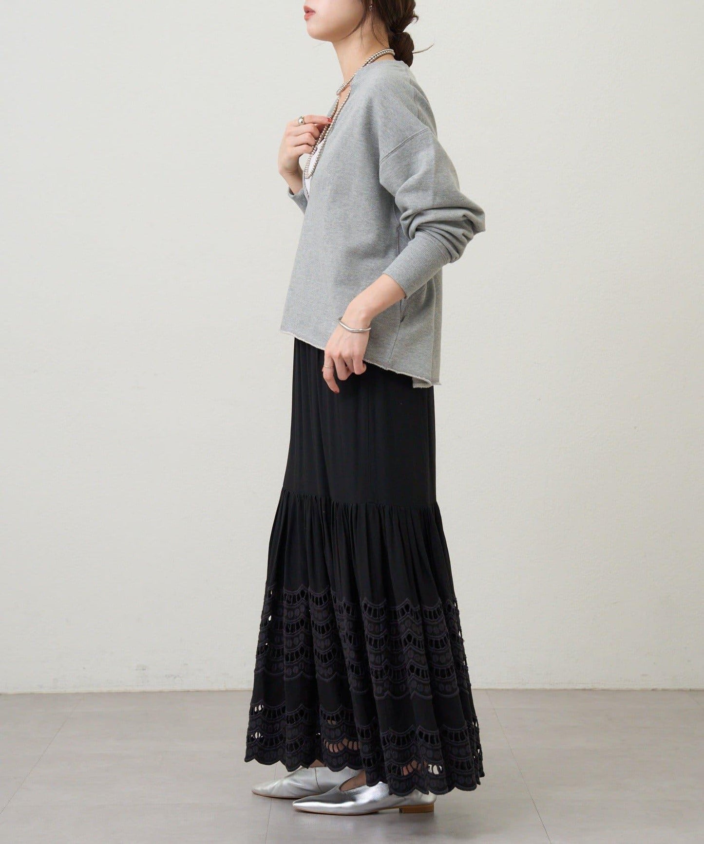 【26SS】波浪花邊蕾絲半身裙