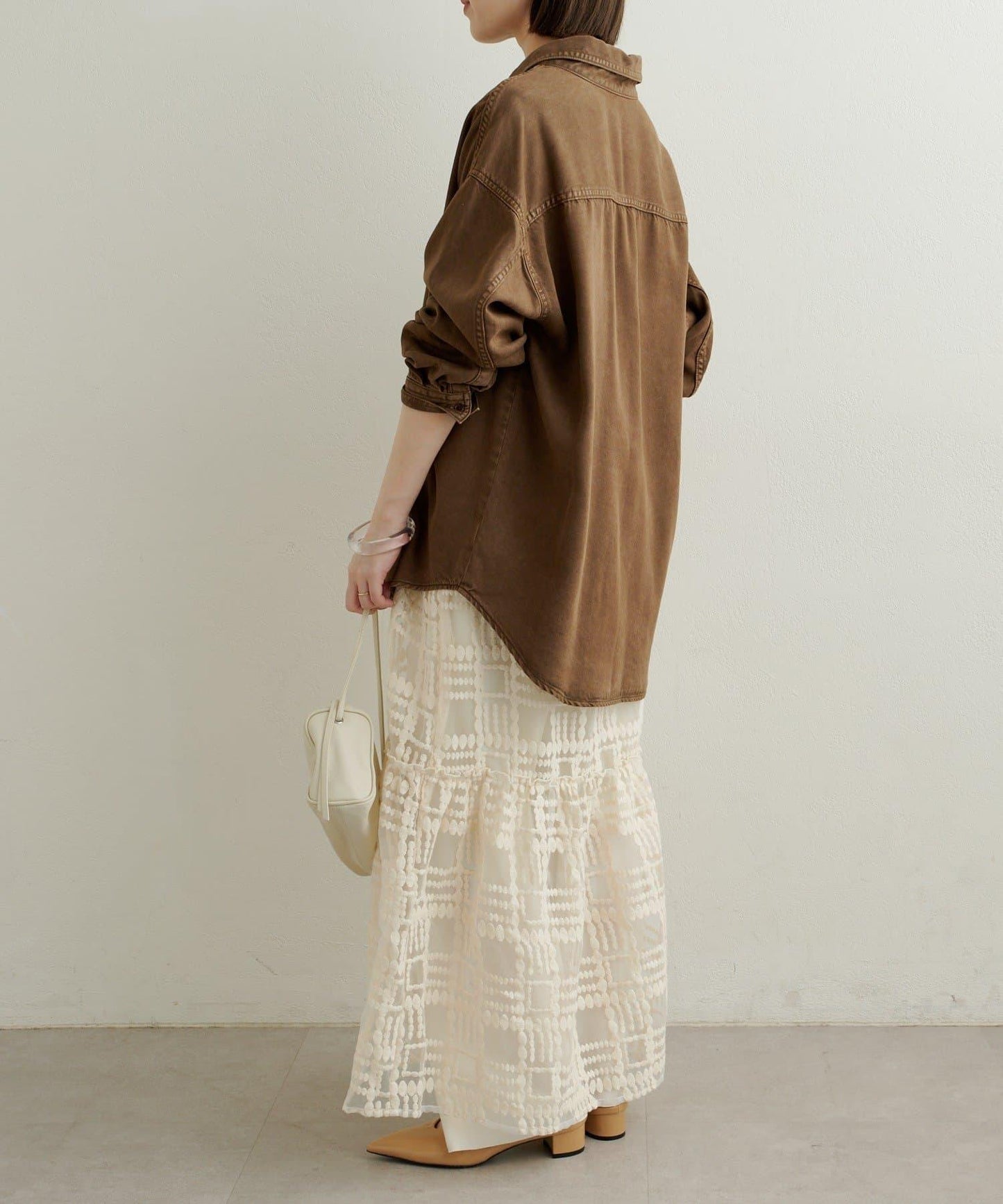 蕾絲吊帶連衣裙