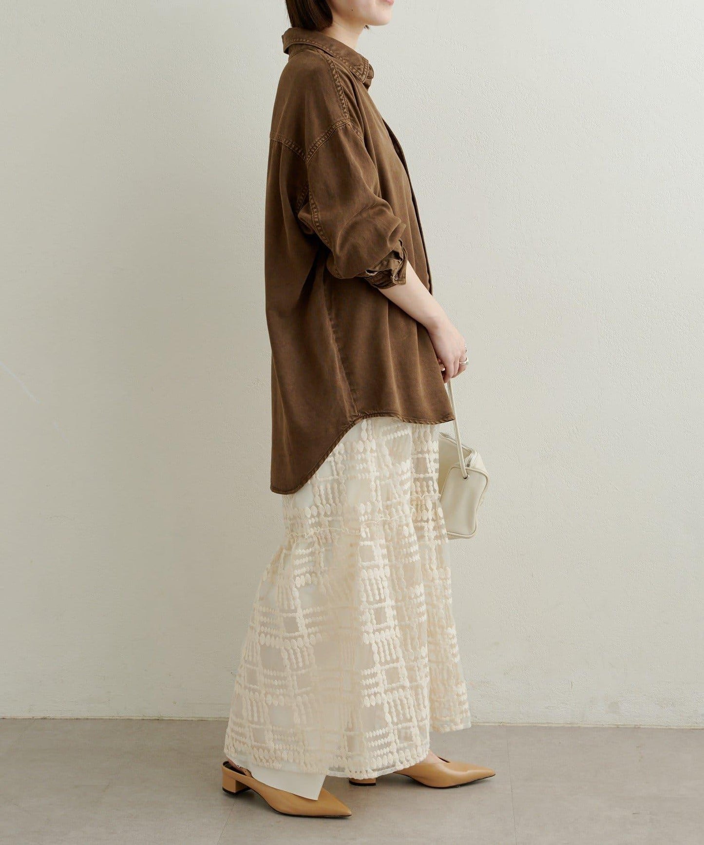 【可搭配套裝穿著◎】刺繡天絲柔軟寬鬆襯衫