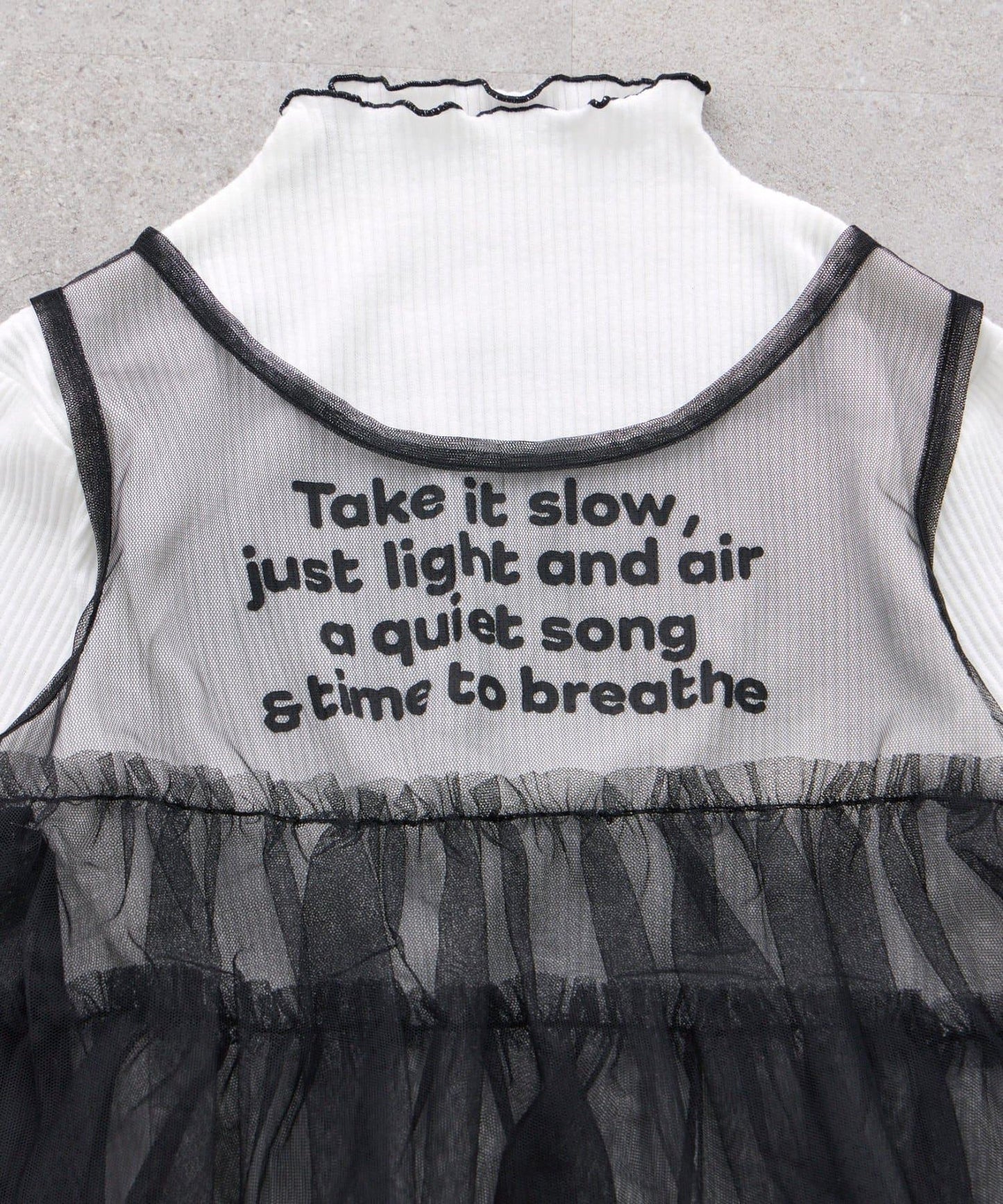 【KIDS】帶層疊網紗的羅紋上衣≪有大童尺碼≫