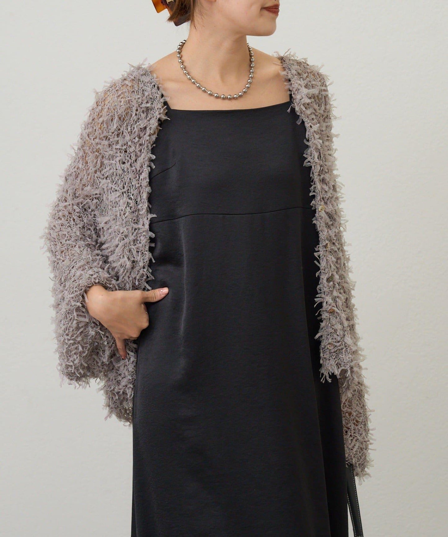 緞面吊帶連衣裙