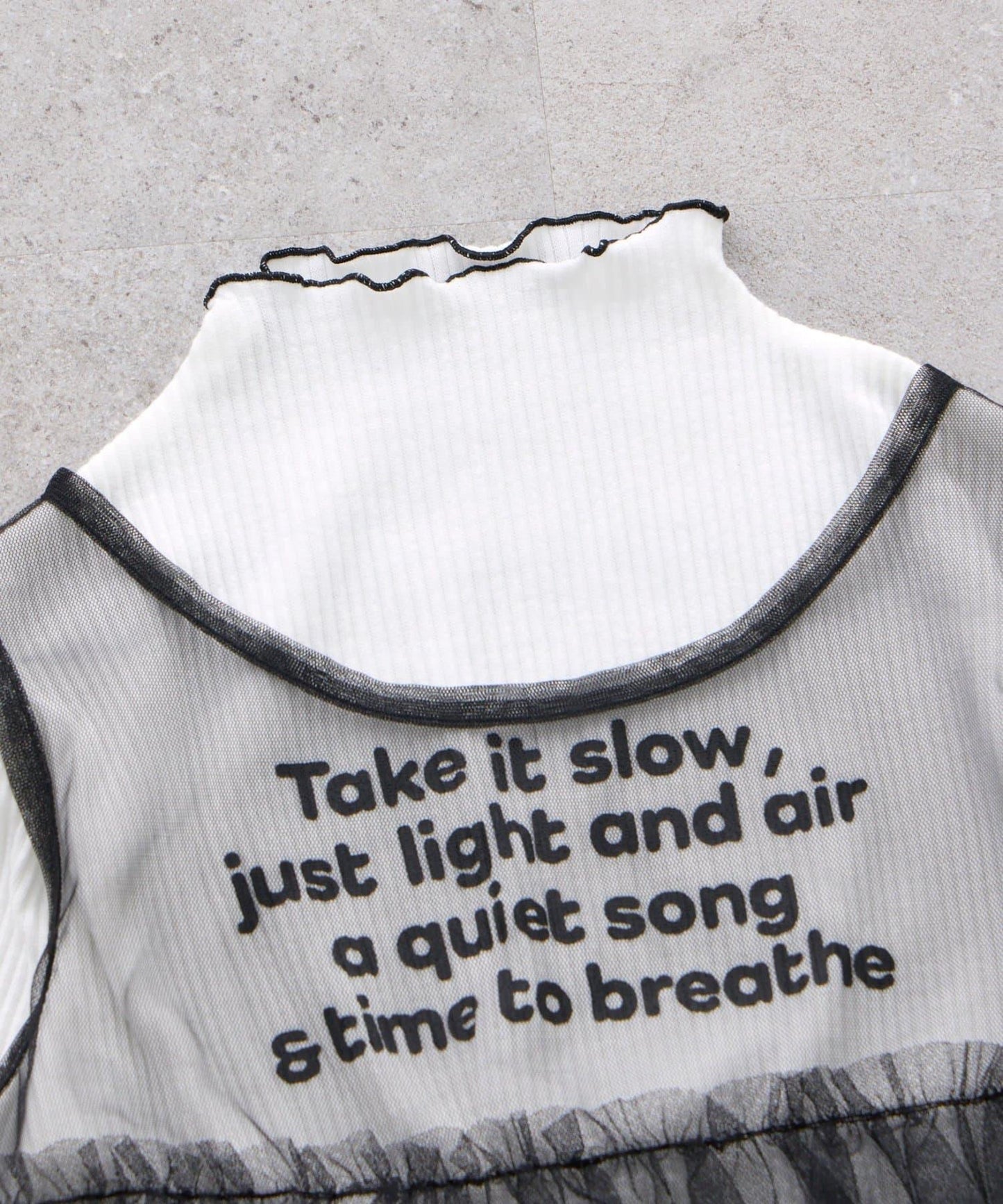 【KIDS】帶層疊網紗的羅紋上衣≪有大童尺碼≫