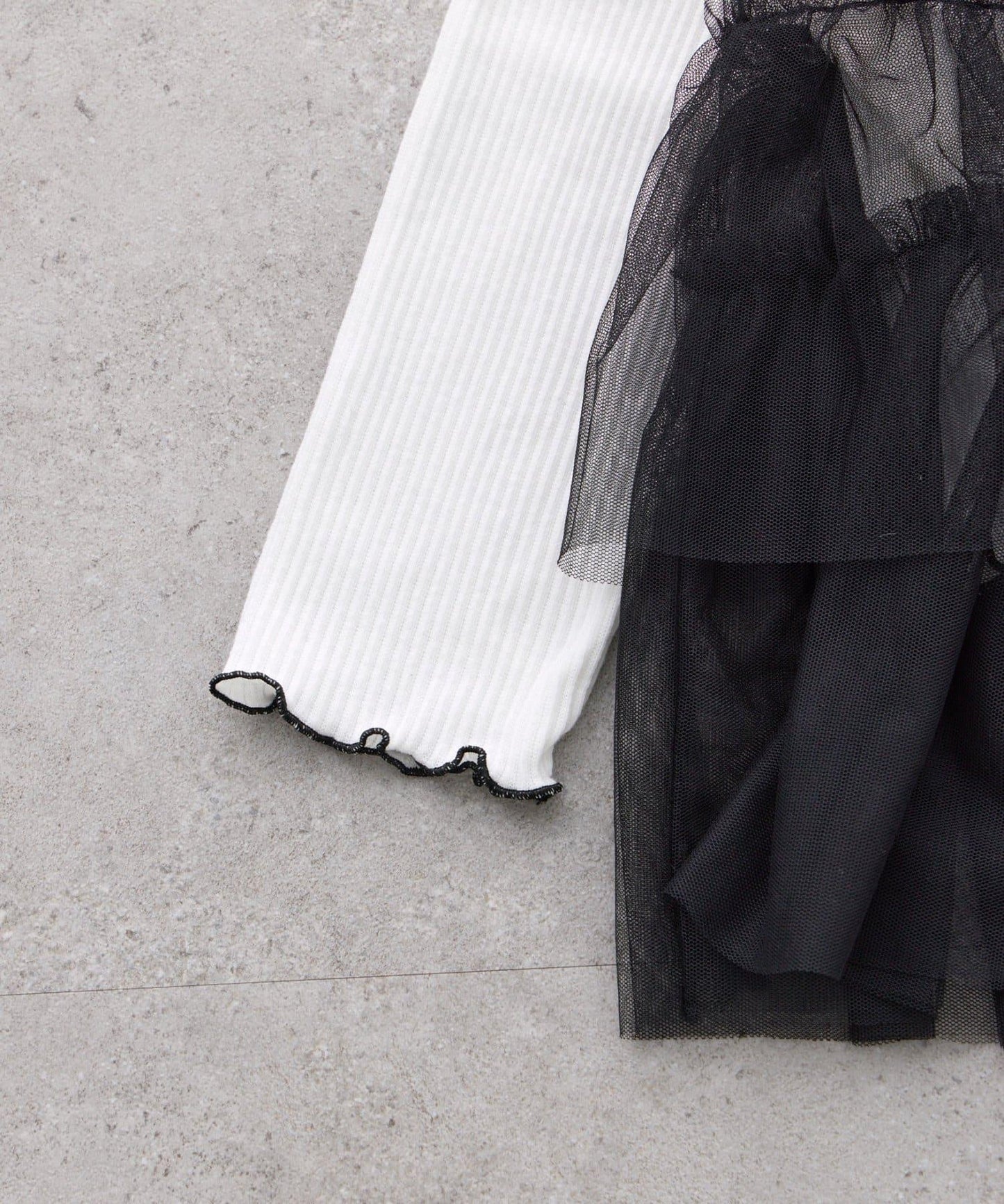 【KIDS】帶層疊網紗的羅紋上衣≪有大童尺碼≫