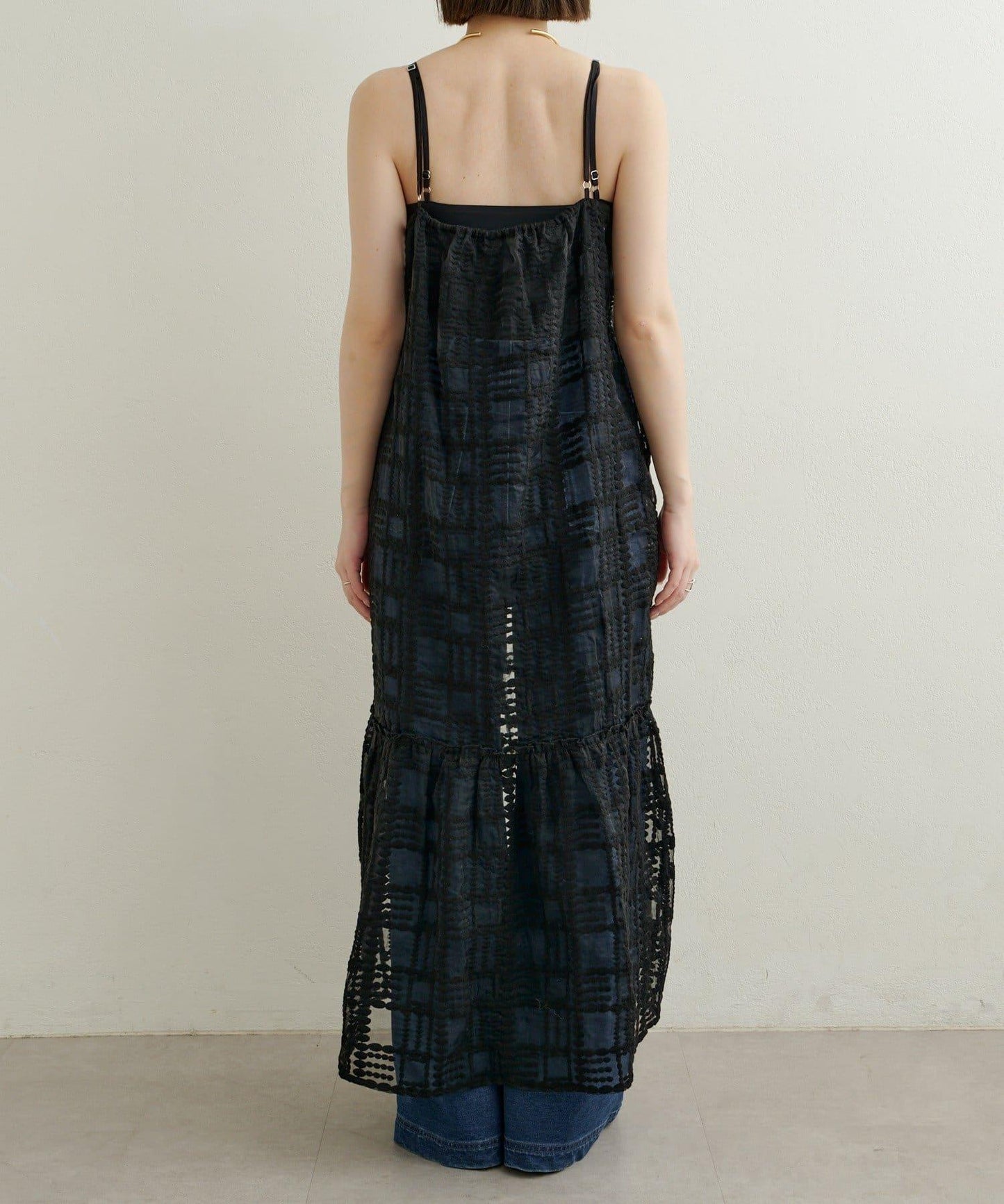 蕾絲吊帶連衣裙