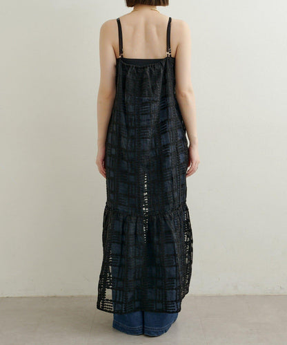 蕾絲吊帶連衣裙