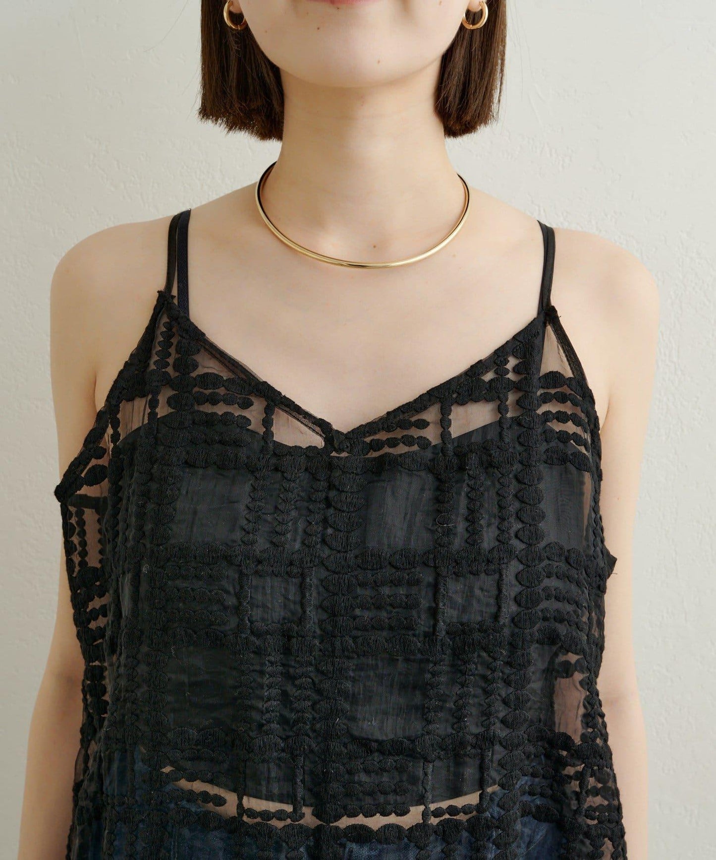 蕾絲吊帶連衣裙