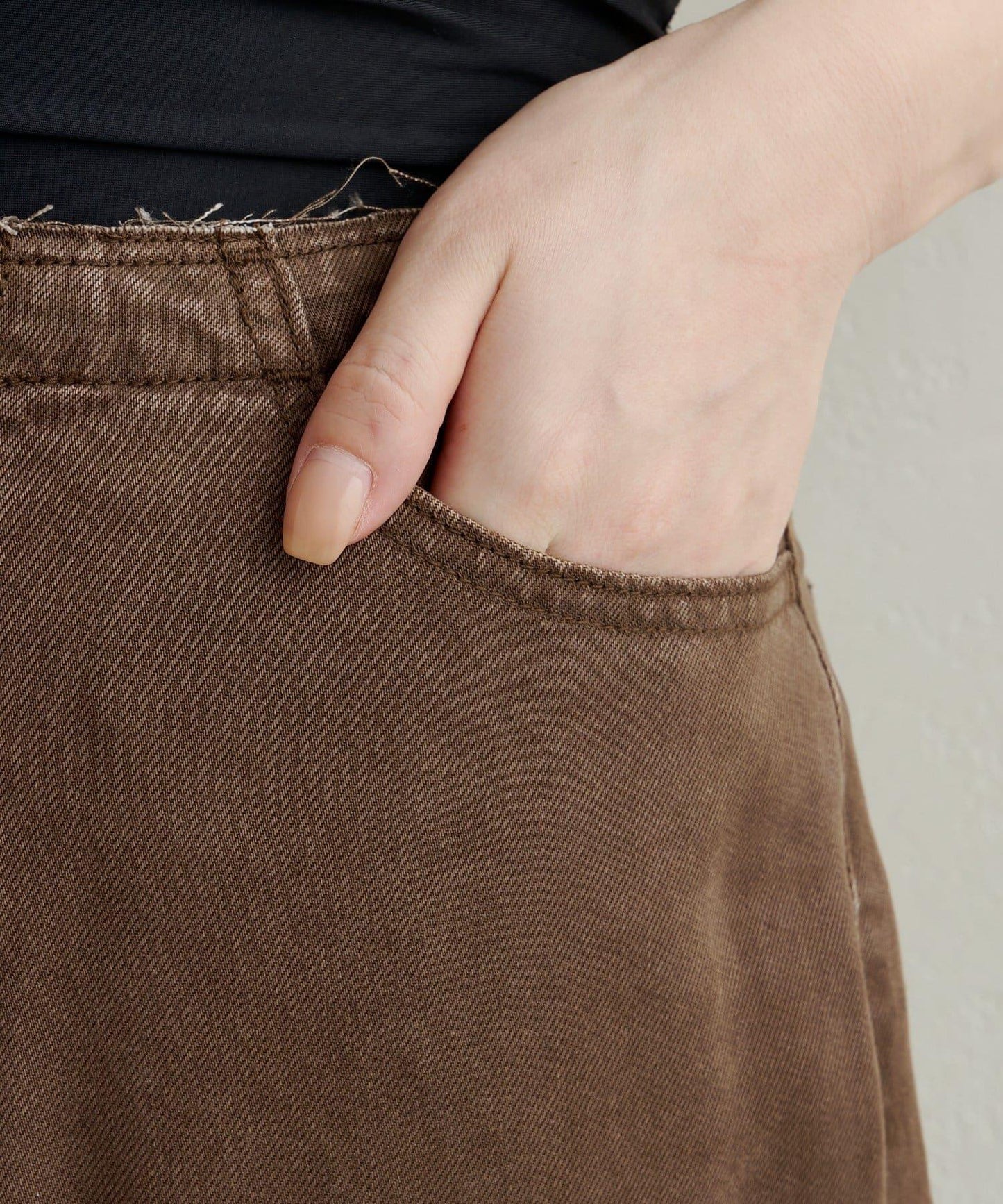 【可搭配套裝穿著◎】天絲柔軟修身半身裙