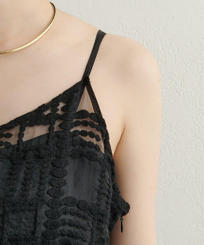 蕾絲吊帶連衣裙