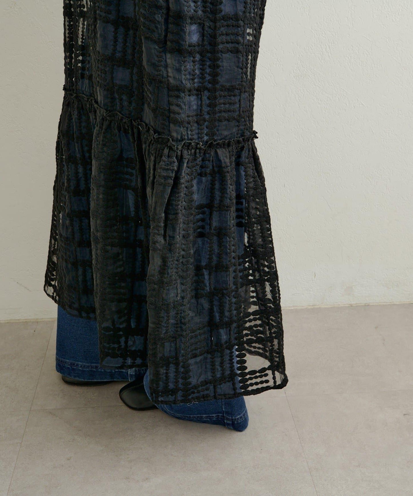 蕾絲吊帶連衣裙