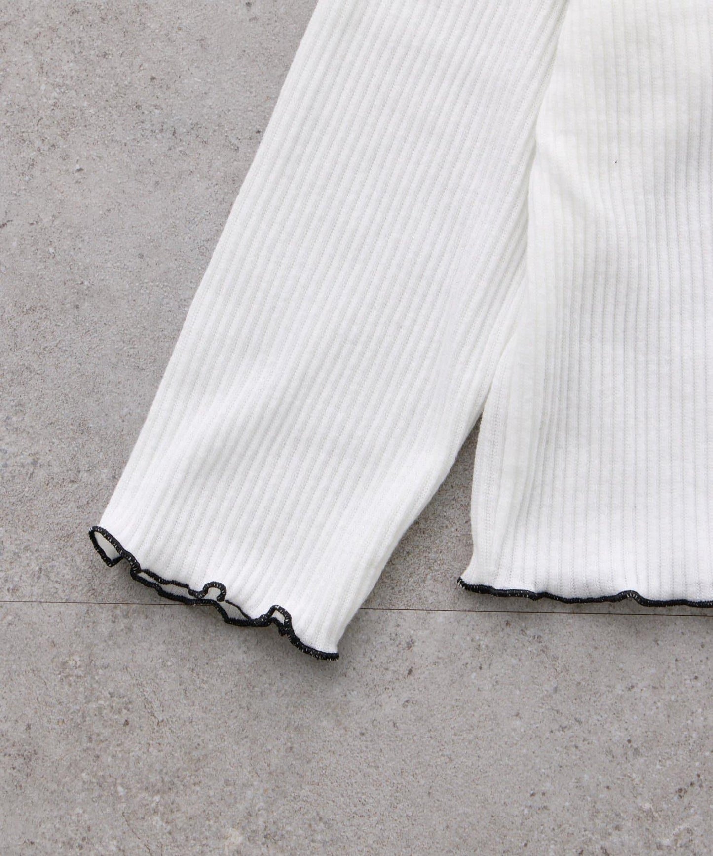 【KIDS】帶層疊網紗的羅紋上衣≪有大童尺碼≫