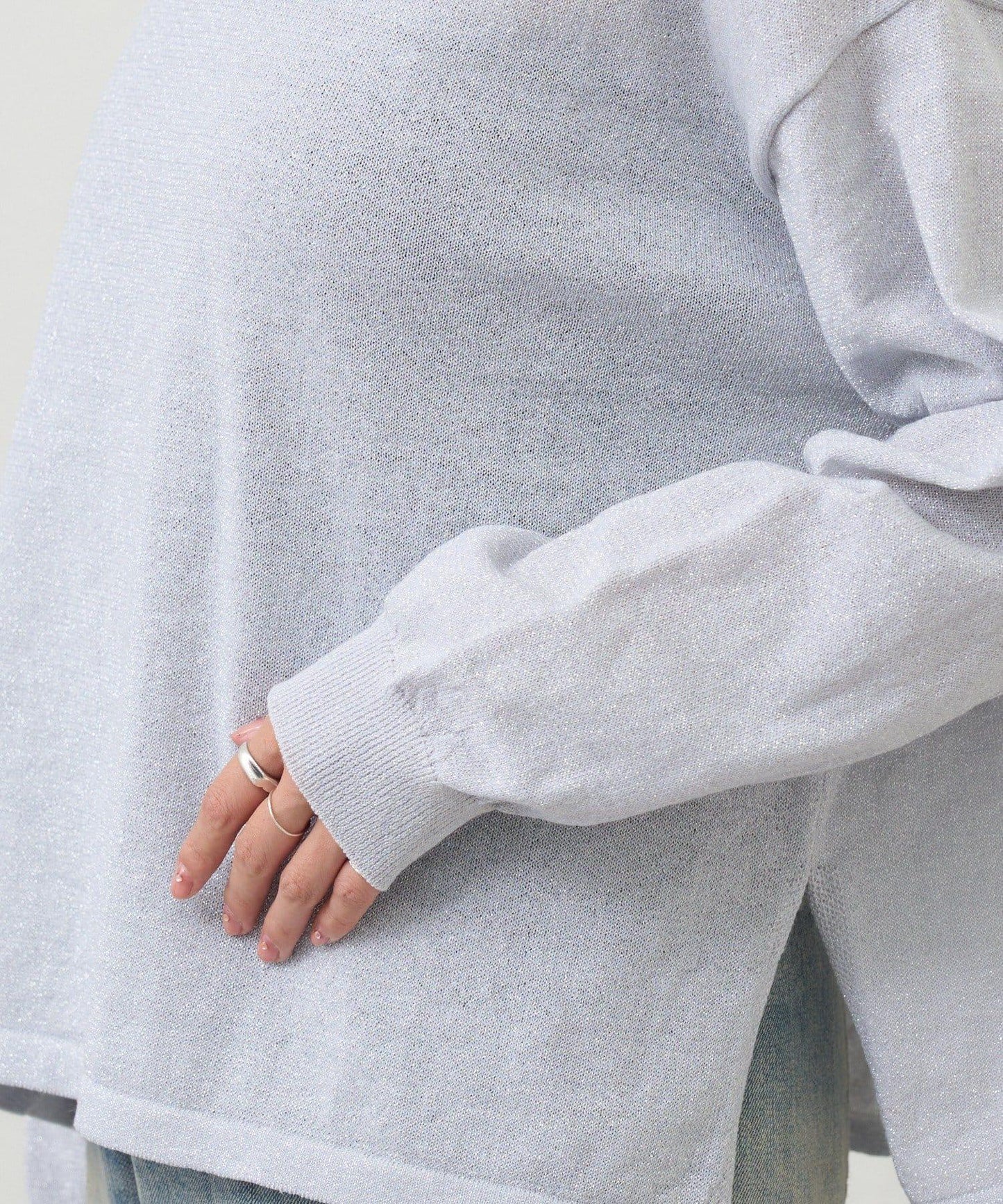 【26SS】亮絲寬鬆針織衫